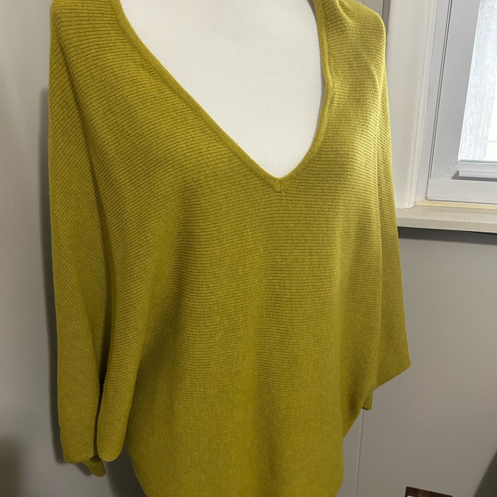 Kerisma V-Neck Sweater in Mustard Yellow